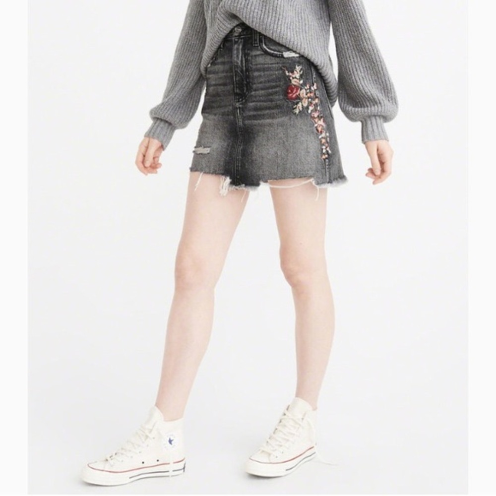 NWT Abercrombie Denim floral embroidered skirt